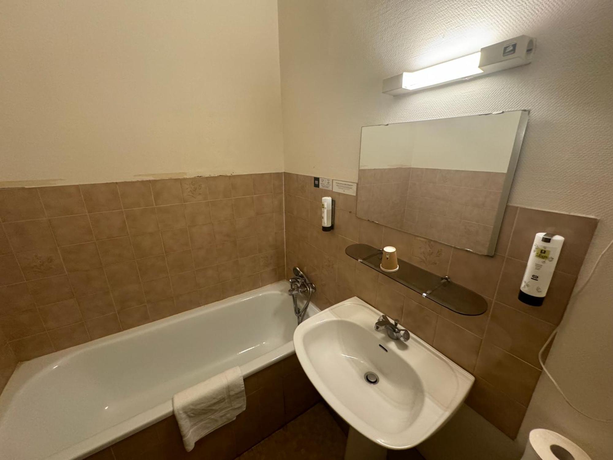 Logis Hotels - Hotel Le Boulevard Mazamet Dış mekan fotoğraf