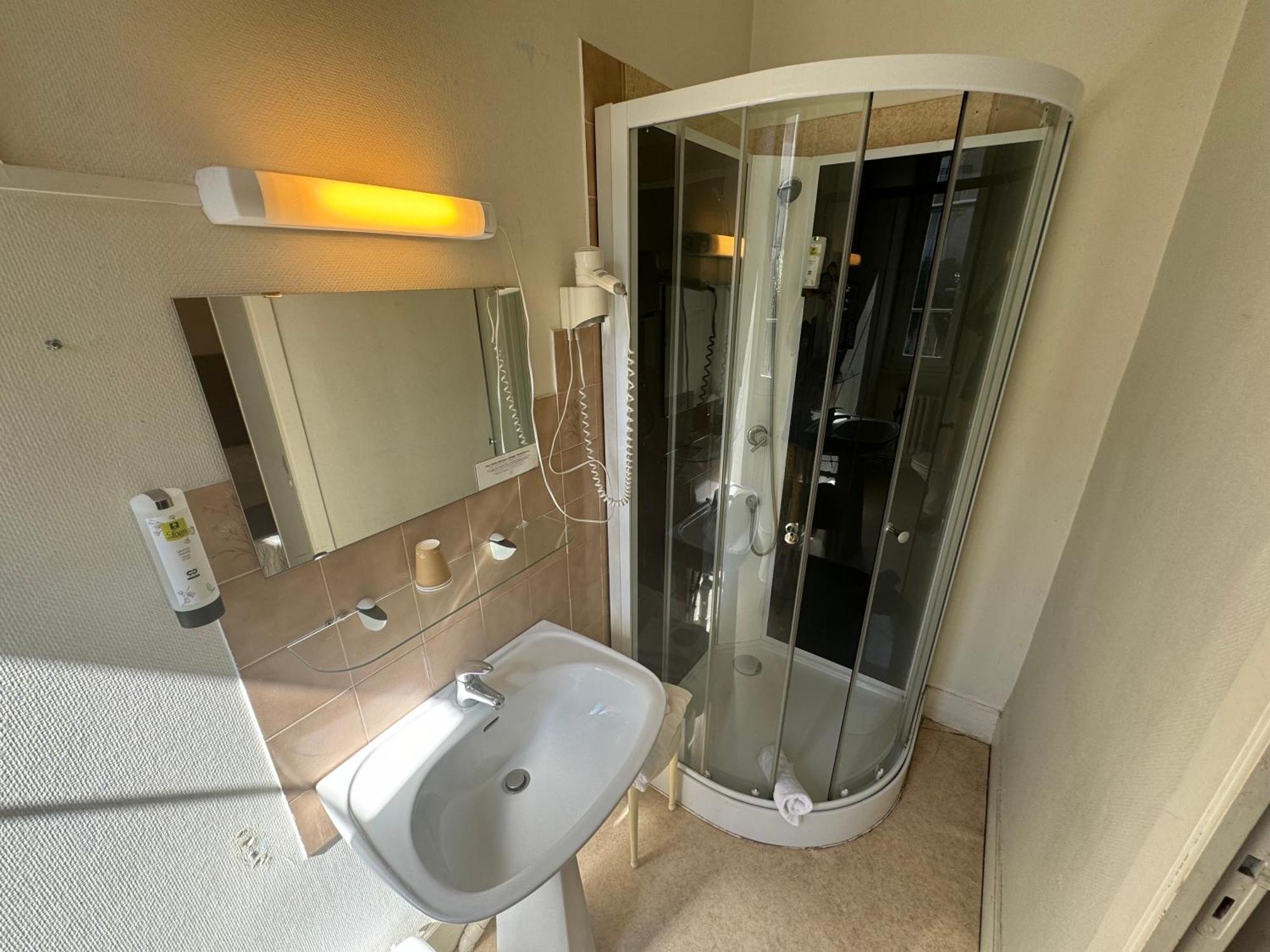 Logis Hotels - Hotel Le Boulevard Mazamet Dış mekan fotoğraf